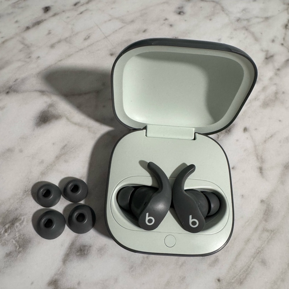 Beats Fit Pro - Gray Earbud Headphones